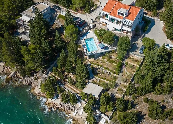 Maria Apartments